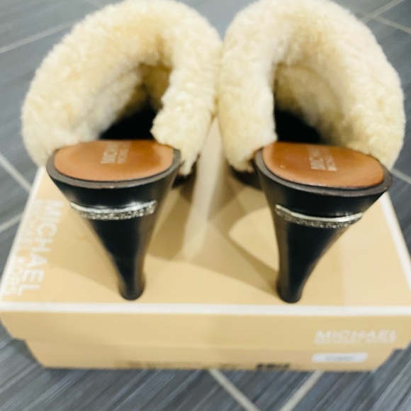 MICHAEL Michael Kors Clogs - Picture 2 of 3